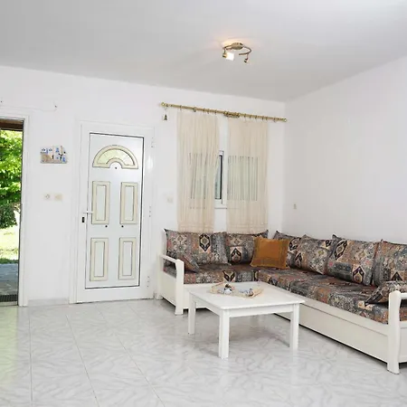 Sea & Nature 4-bedroom Apartment *