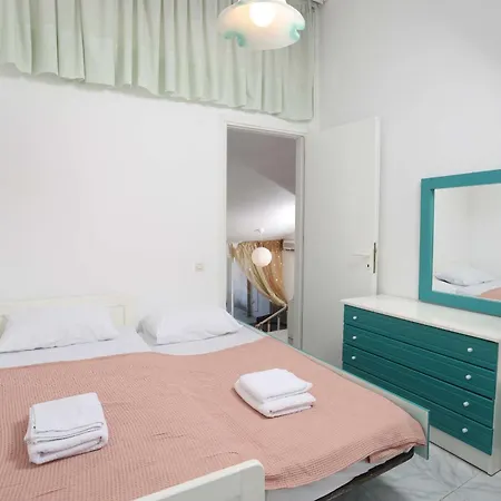 Sea & Nature 4-bedroom * Skála Foúrkas